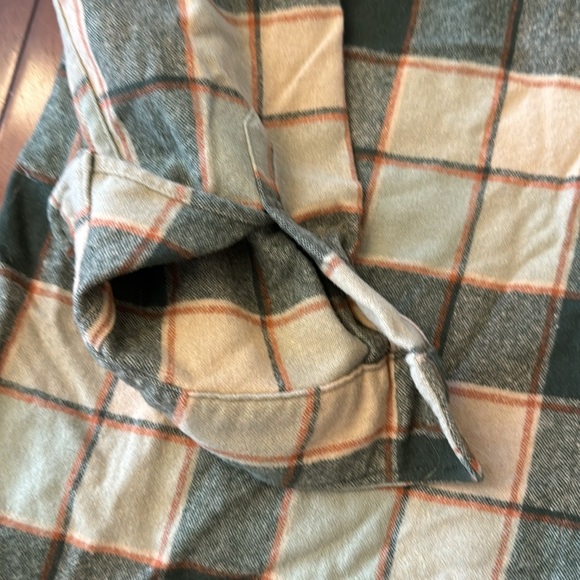 Pendleton Plaid 100%Virgin Wool Button Down‎ - Picture 8 of 12